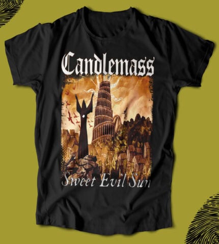 Kuru siyah tişört, candlemass ve kötü ruh güneşi temalı merdiven yapısı, gotik sokaklar, karanlık atmosfer, metal tarzı, heavy metal tasarımlı, alternatif giyim, rock müzik severler için ideal, özgün baskı, kaliteli pamuk malzeme.