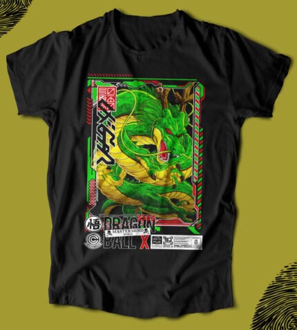 Efsanevi Dragon Ball karakteri Shenron'un renkli baskısı bulunan siyah tişört, manga ve anime tutkunları için ideal, yüksek kaliteli ve rahat giyim seçeneği.
