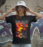 Yıkıcı grafiklerle “Iced Earth” temalı siyah tişört, metal ve rock hayranları için ideal, rahat kesim ve kaliteli kumaş, graffiti arka planıyla uyumlu, stil sahibi bir giyim seçeneği.
