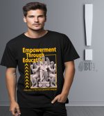 Eğitim ve güç simgeli, siyah tişört üzerinde "Empowerment Through Education" yazılı, genç erkek modeli ile şık ve anlamlı giyim tercihi, şık ve modern tasarım, kaliteli malzeme.